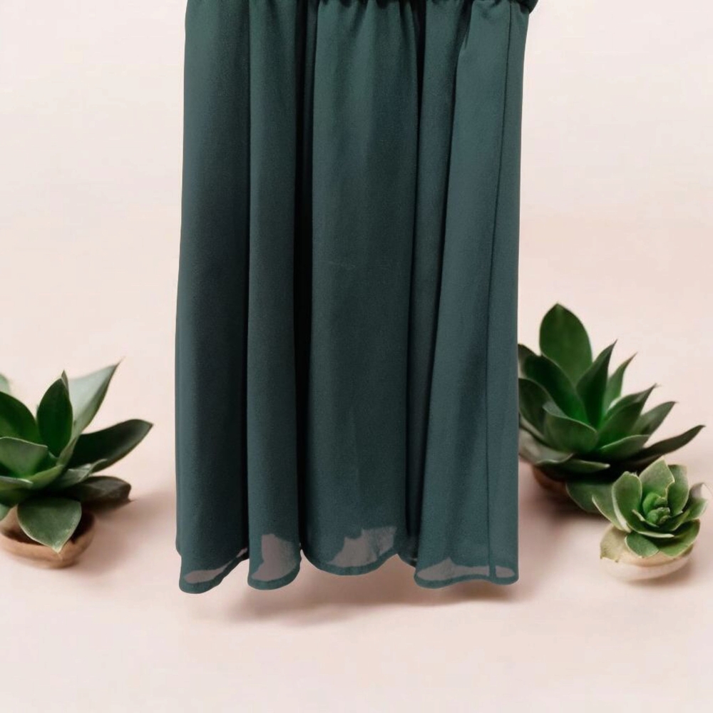 Elegant Green Sleeveless Dress - Picture 3 of 9